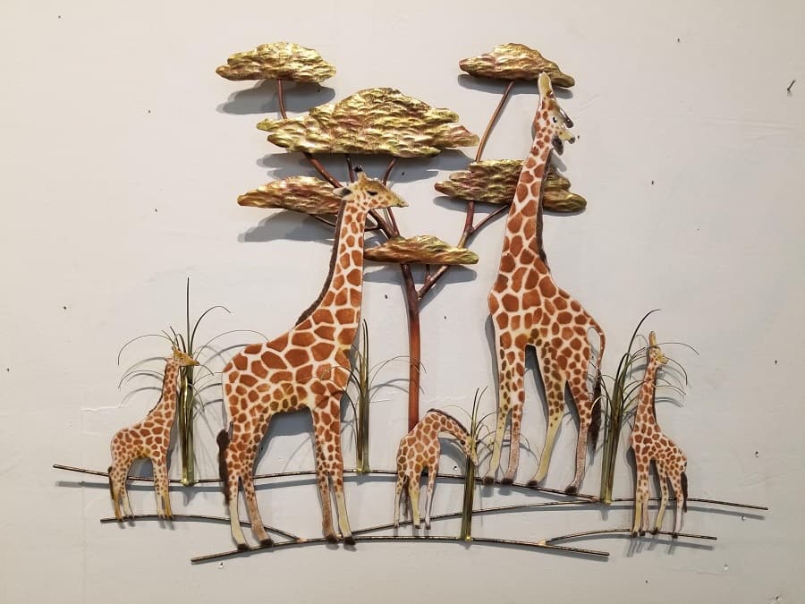 Giraffe sculpture